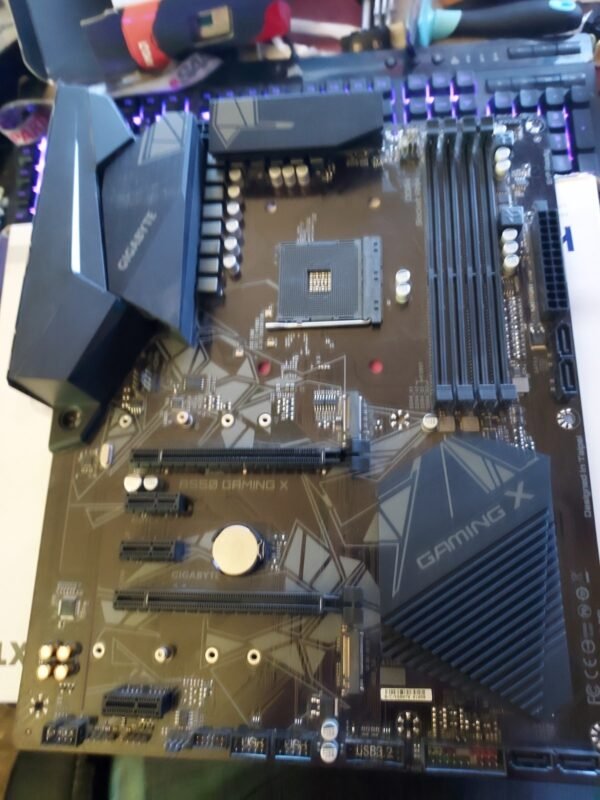GIGABYTE B550 gaming x ATX motherboard. Black
