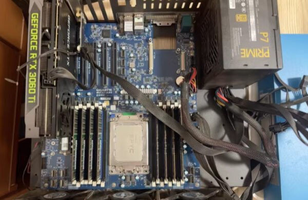 Gigabyte MZ32-AR0-00 (REV 3.0) Motherboard Support AMD 7002/7003 CPU