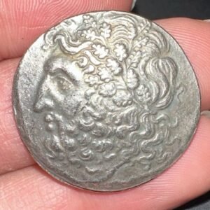 Ancient Greek Coin Zeus NOT AUTHENTIC (1A)