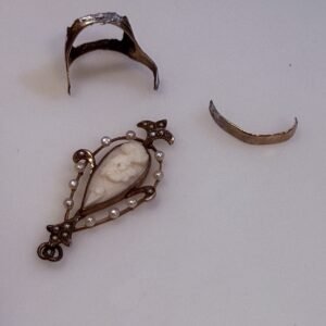 .14 OZ of Scrap 10K Vintage Solid Gold (Unmarked/Tested) (Lot of 3 Pieces)