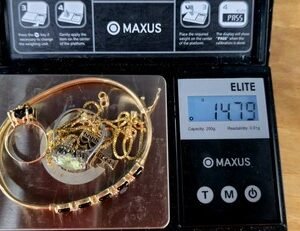 14k 10k gold 14.79g lot Rings Earrings Scrap Or Wear 14k-8.66g 10kt-6.15g