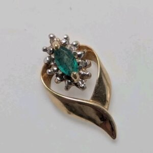 10K Scrap 0.9g Gold Diamond Emerald Jewelry Earring NO PAIR