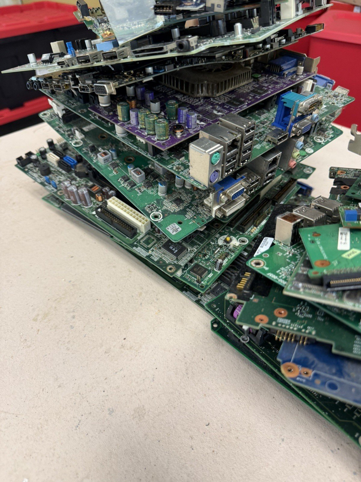 Scrap Lot of Computer Motherboards & Circuit Boards Gold Recovery Over 25 lbs