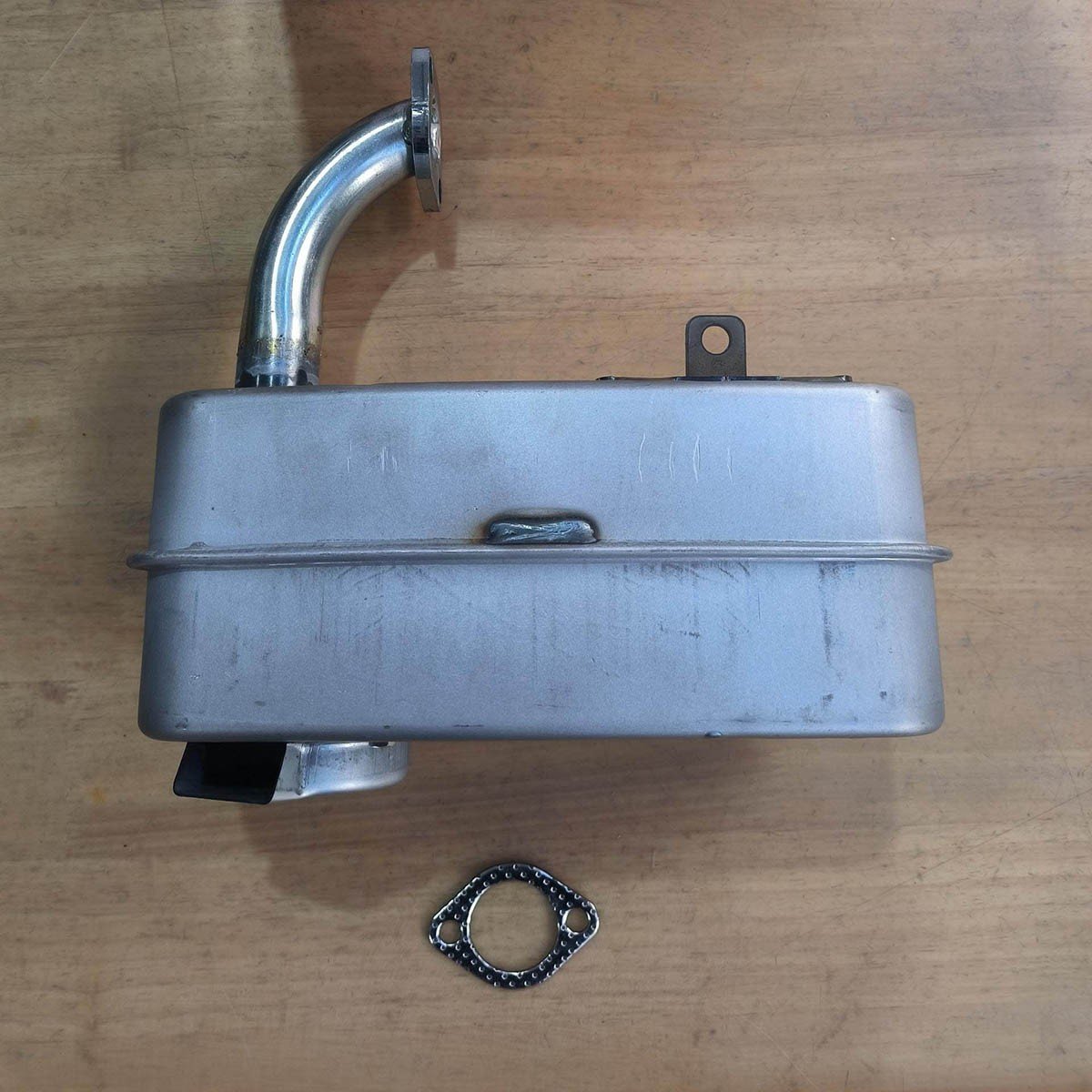 Fit John Deere GY22156 Muffler D105 110 120 D130 S100 S110 S120 S130 S140 S160 A