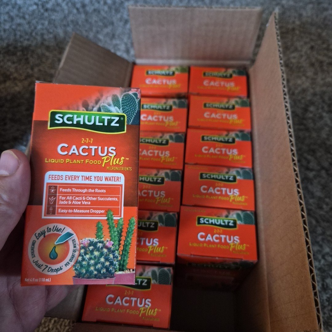 LOT Of 12 SCHULTZ LIQUID CACTUS PLANT FOOD 2-7-7 Succulents Jade Aloe Vera 4oz