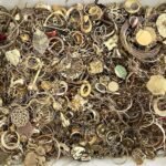 VTG/MOD Gold Plated Costume Jewelry Lot Scrap Wear Junk Parts Refine Salvage12lb
