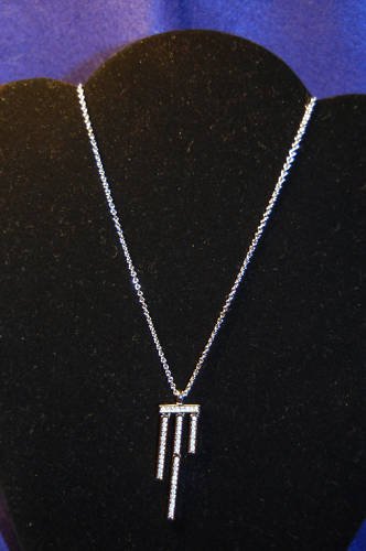 SWAROVSKI 3 LINE VERTICAL DANGLE PENDANT 1515289 BEST OFFERS ACCEPTED