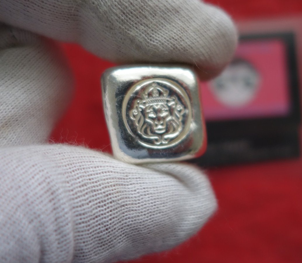🔥Rare Scottsdale Square Hand Poured Laser Engraved S/N 1 Oz. .999 Fine Silver‼️