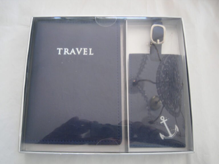 ECCOLO PASSPORT AND LUGGAGE TAG GIFT SET*TRAVEL*-NWT