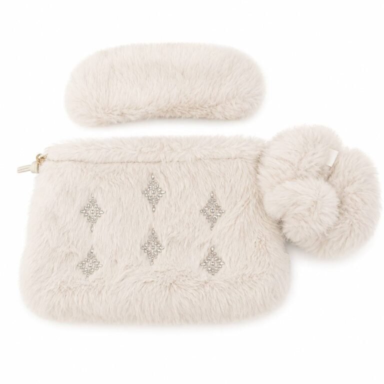 Victoria’s Secret Luxe Plush 3-Piece Travel Gift Set Ivory