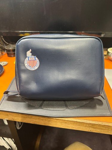 Vintage 1972 Munich OLYMPIC GAMES TRAVEL ACCESSORY BAG Blue 9″ x 7″ x 4″