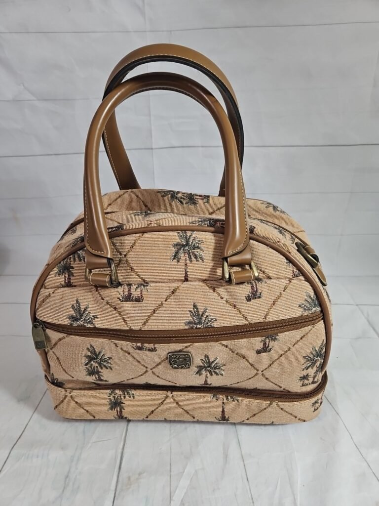 Vintage Pegasus Palm Tree Tapestry Travel Accessory Bag 1980s Zip Up Bottom