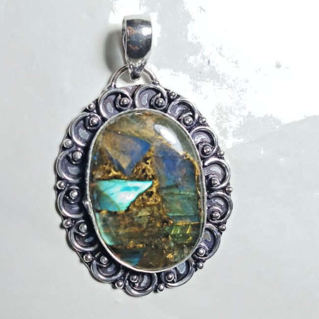 Labradorite  Oval  Shape Handmade Gemstone Pendant Jewelry Size 2 Inches
